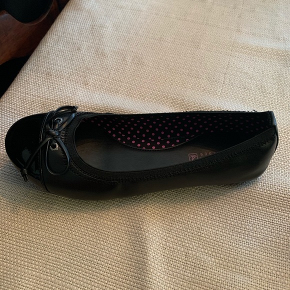 Girls Sperry Black Ballet Flats - Picture 3 of 5